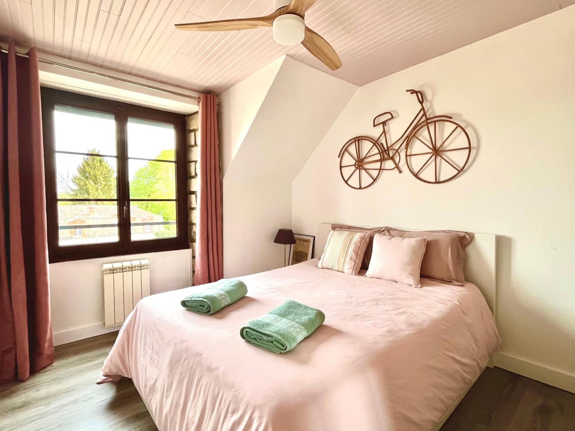 Appartement En Plein Centre Ville Milly-la-Foret Eksteriør bilde