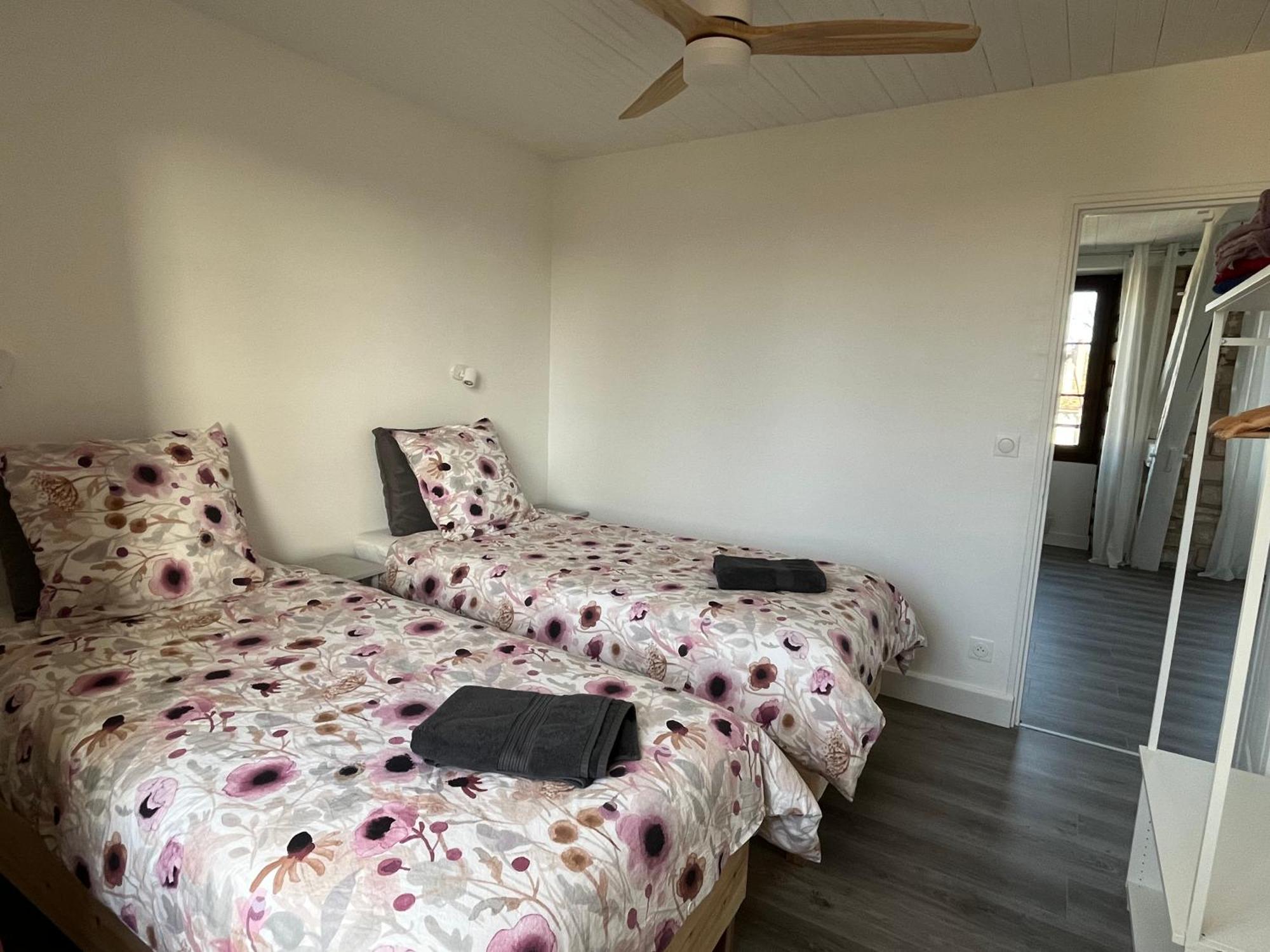 Appartement En Plein Centre Ville Milly-la-Foret Eksteriør bilde